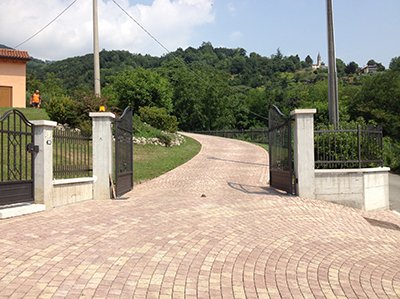 posa pietra naturale per pavimenti da esterno