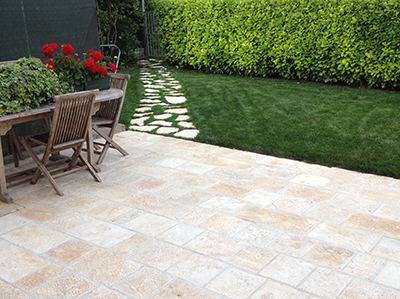 pavimentazione giardino con pietra naturale